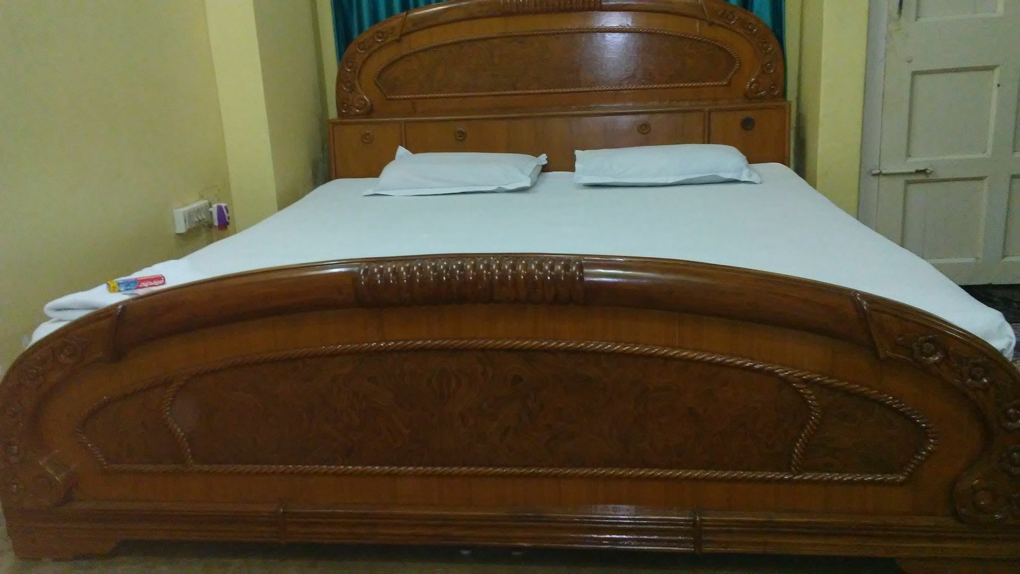 Hotel Royal Paying Guest Calcutta  Esterno foto