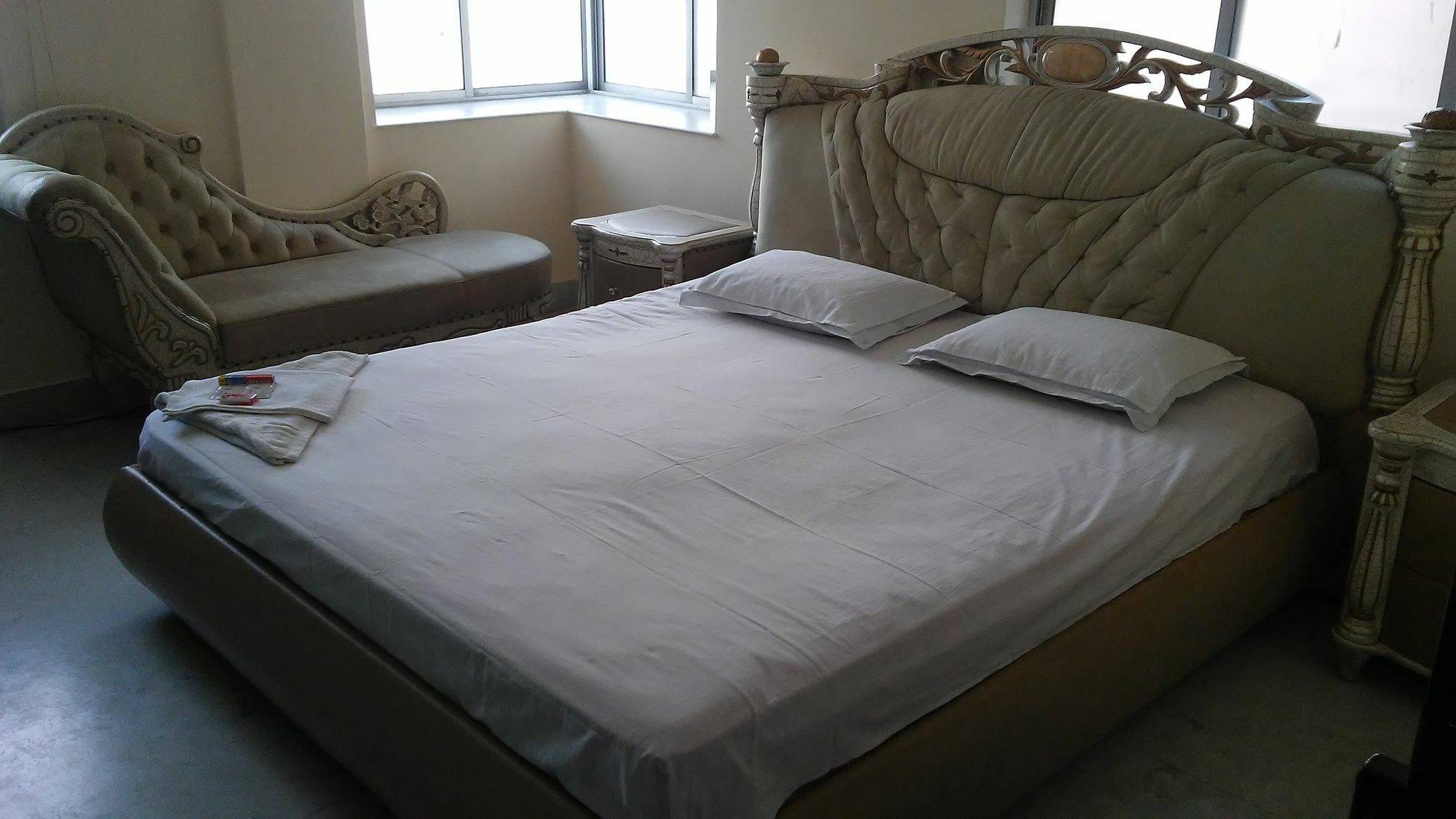 Hotel Royal Paying Guest Calcutta  Esterno foto